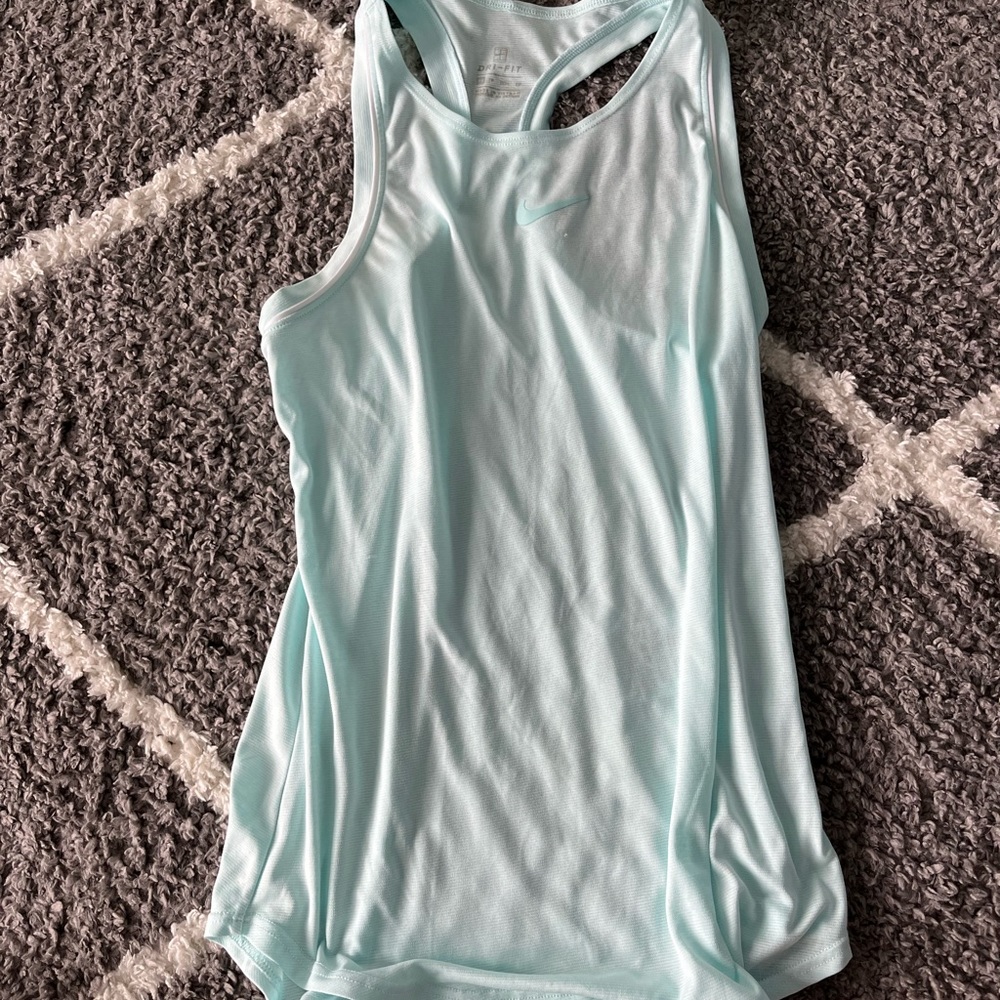 Nike tank